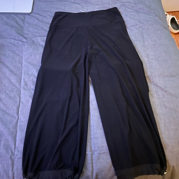 Chic comfy pants - Picture 2 of 3